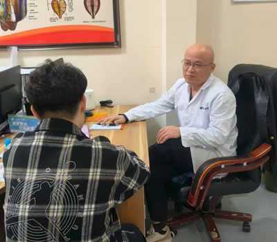 海口市|男科医师高朋磊：守护男性健康，专业男科诊疗
